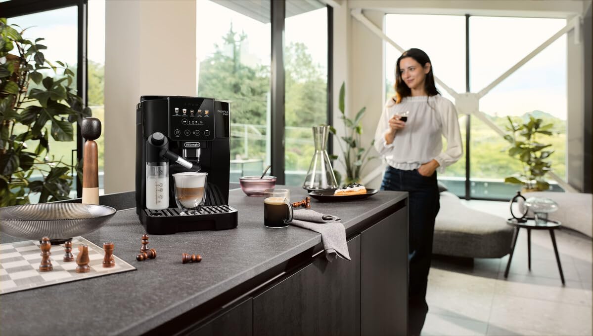 De'Longhi Magnifica Start Kaffeevollautomat, LatteCrema-Milchsystem, Espresso, Cappuccino, Soft-Touch, Schwarz